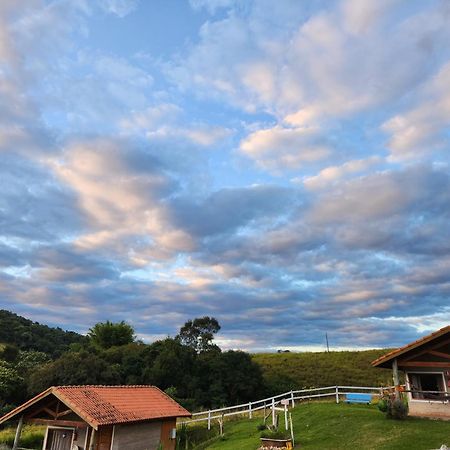 Pousada Vale Monte Azul Santo Antônio do Pinhal Kültér fotó